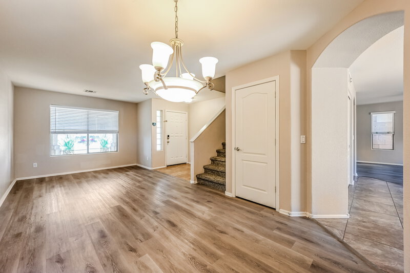 2,390/Mo, 28001 N 23rd Dr Phoenix, AZ 85085 Living Room View 2