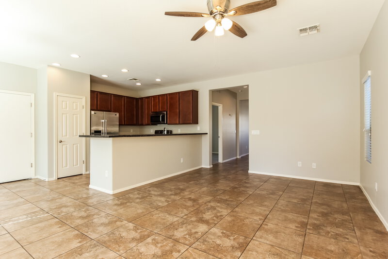 2,440/Mo, 4941 W Fawn Dr Laveen, AZ 85339 Living Room View 2