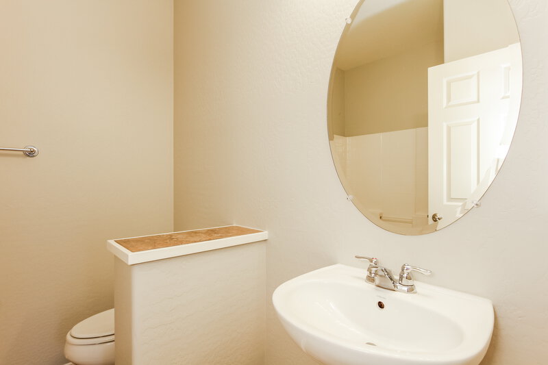2,440/Mo, 4941 W Fawn Dr Laveen, AZ 85339 Bathroom View 2