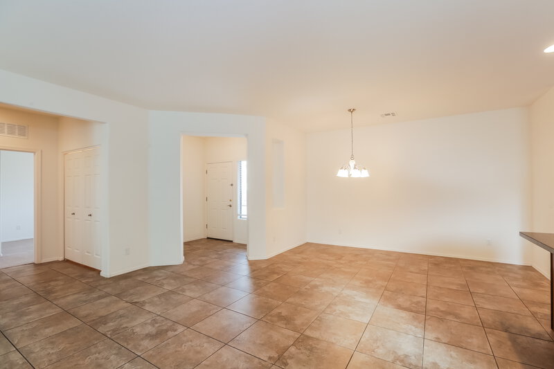 2,095/Mo, 4945 W Fawn Dr Laveen, AZ 85339 Living Room View 2