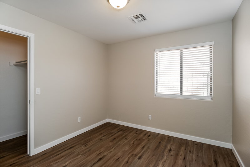 1,910/Mo, 10304 E Baltimore St Mesa, AZ 85207 Bedroom View 3