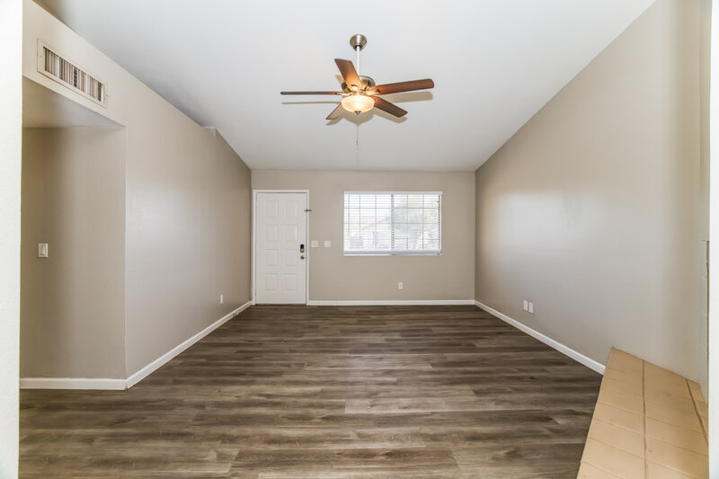 1,990/Mo, 1417 E Irwin Ave Phoenix, AZ 85042 Living Room View 2