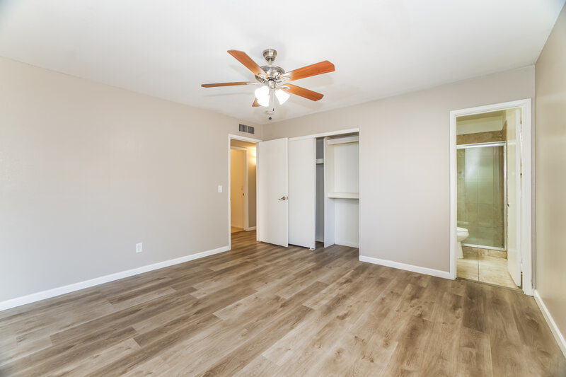 1,990/Mo, 1417 E Irwin Ave Phoenix, AZ 85042 Main Bedroom View