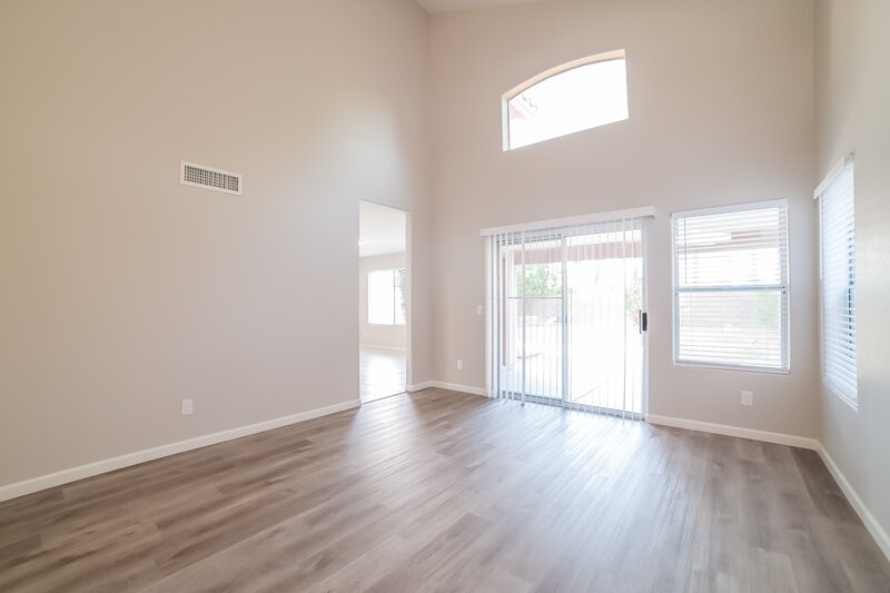 2,690/Mo, 3929 E Wescott Dr Phoenix, AZ 85050 Living Room View