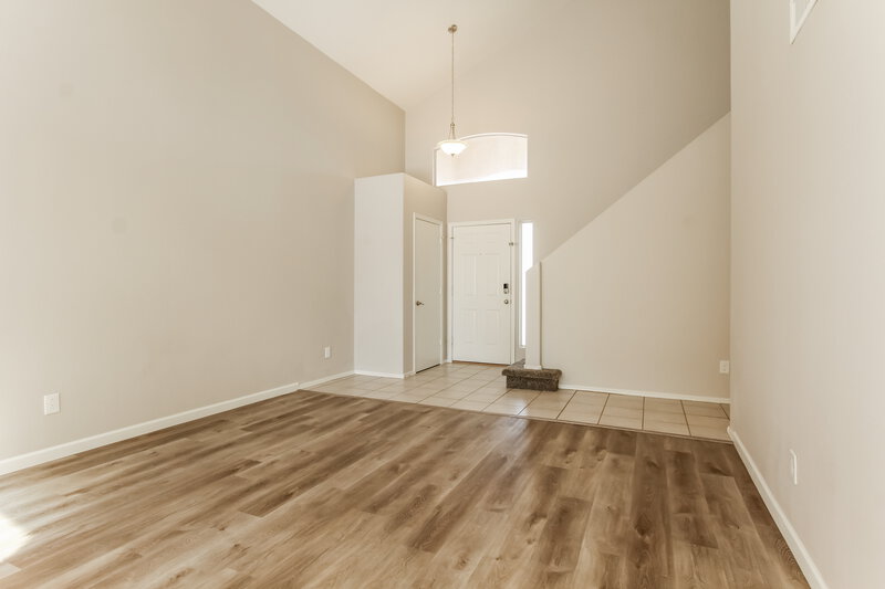 2,480/Mo, 3929 E Wescott Dr Phoenix, AZ 85050 Living Room View 2