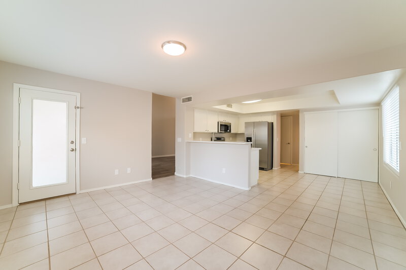 2,690/Mo, 3929 E Wescott Dr Phoenix, AZ 85050 Dining Room View