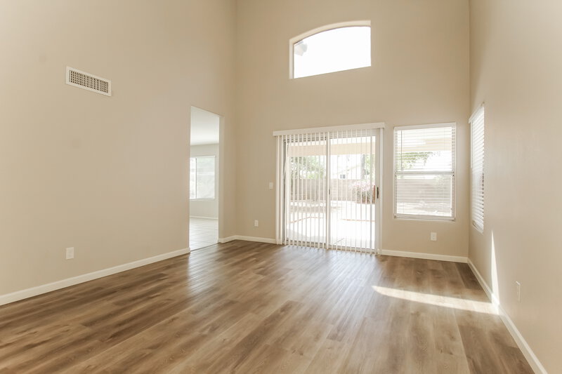 2,480/Mo, 3929 E Wescott Dr Phoenix, AZ 85050 Dining Room View