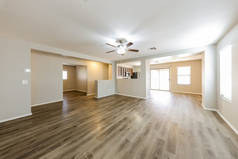 2,240/Mo, 3108 W Lucia Dr Phoenix, AZ 85083 Living Room View