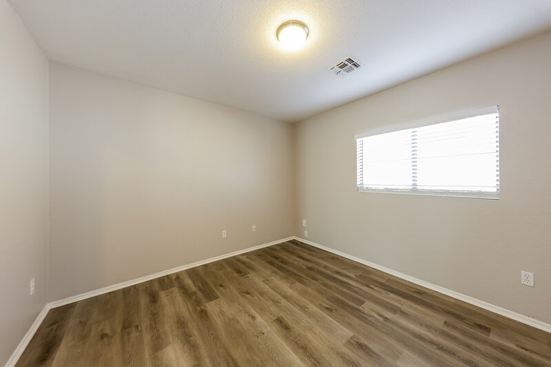 2,240/Mo, 3108 W Lucia Dr Phoenix, AZ 85083 Family Room View 2