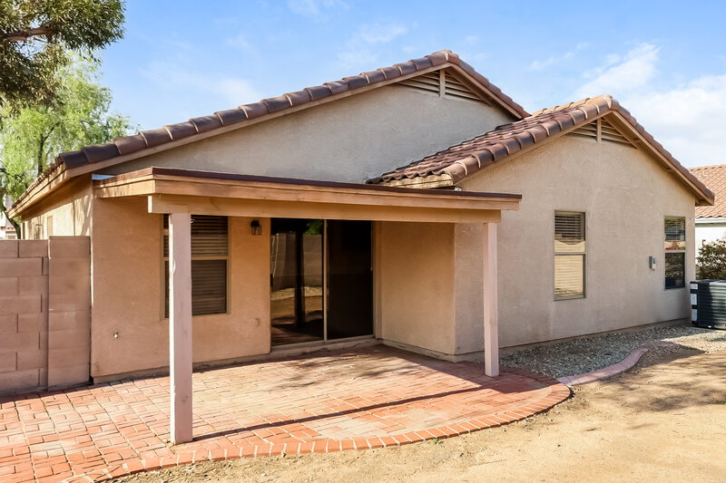 2,240/Mo, 3108 W Lucia Dr Phoenix, AZ 85083 Rear View