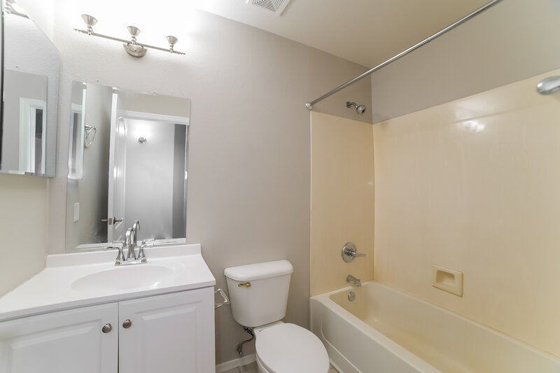 1,990/Mo, 15345 W Lea Ln Surprise, AZ 85374 Bathroom View