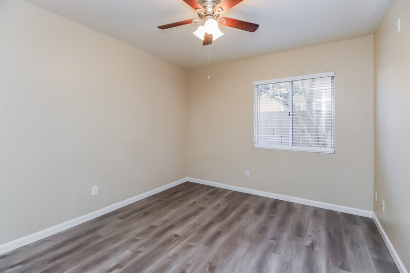 2,335/Mo, 1130 N Meadows Dr Chandler, AZ 85224 Main Bedroom View