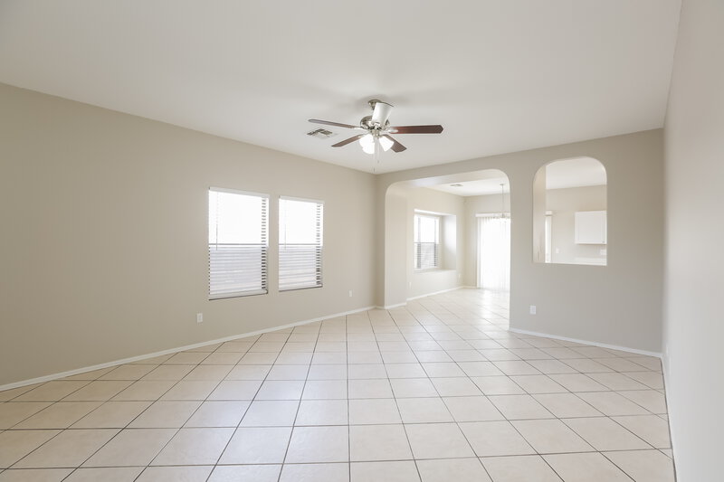 2,405/Mo, 5216 E Flower Ave Mesa, AZ 85206 Living Room View