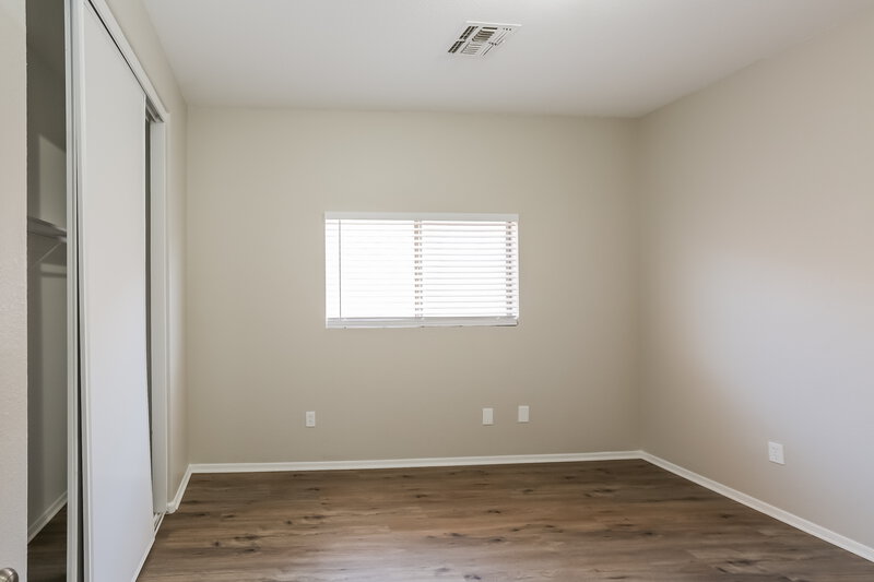 2,405/Mo, 5216 E Flower Ave Mesa, AZ 85206 Bedroom View 2