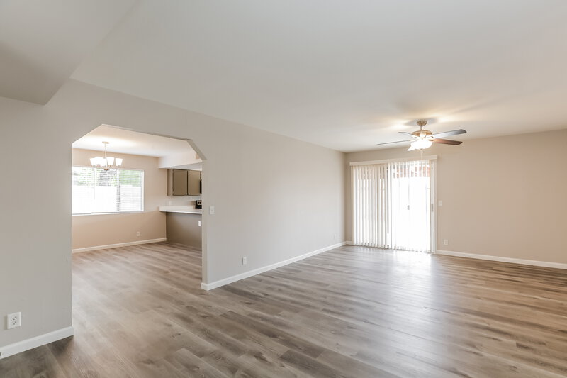 2,170/Mo, 307 W Nopal Pl Chandler, AZ 85225 Living Room View 3