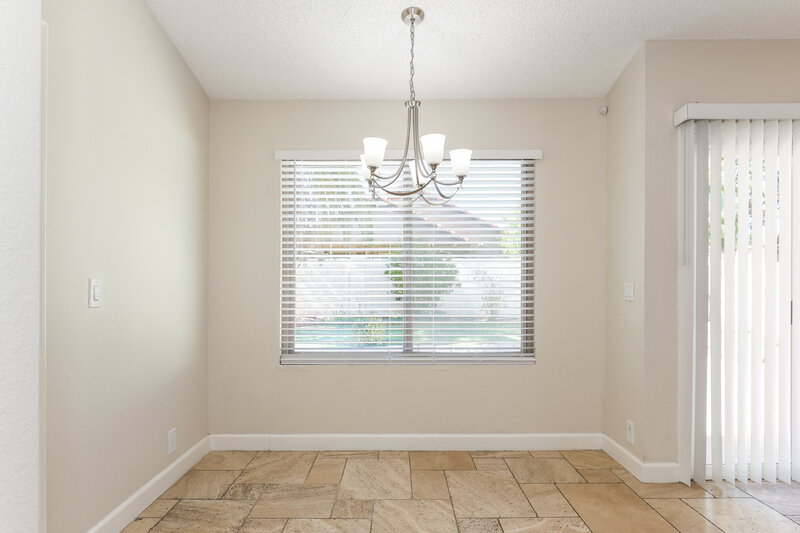 2,225/Mo, 4452 E Wildwood Dr Phoenix, AZ 85048 Dining Room View