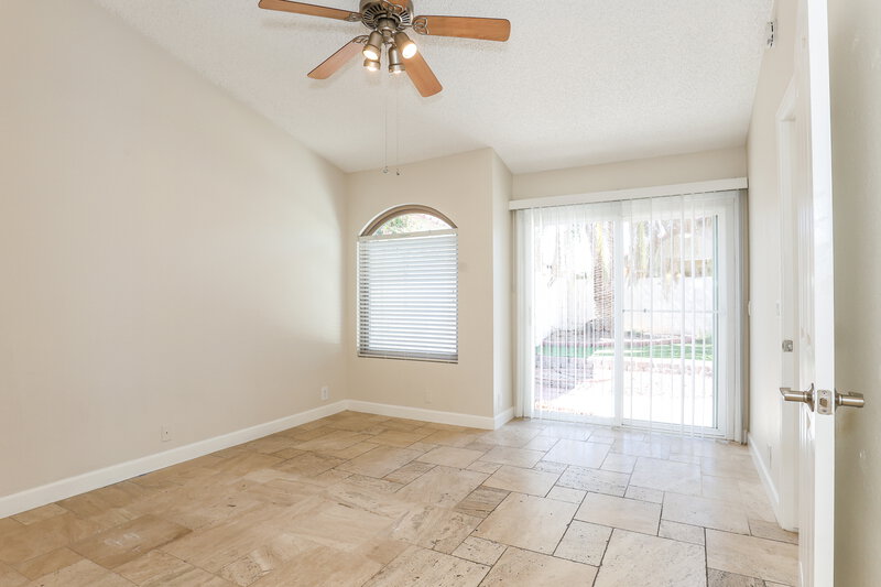 2,225/Mo, 4452 E Wildwood Dr Phoenix, AZ 85048 Main Bedroom View 2