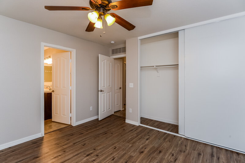 2,035/Mo, 2115 S Luther Mesa, AZ 85209 Main Bedroom View 2