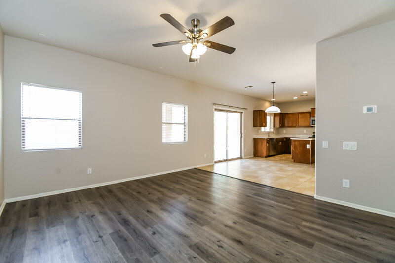 2,275/Mo, 5206 W Glass Ln Laveen, AZ 85339 Living Room View 3