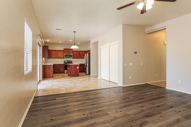 2,365/Mo, 5206 W Glass Ln Laveen, AZ 85339 Kitchen View 2