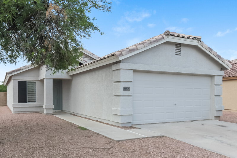 1,780/Mo, 11509 W Shaw Butte Dr El Mirage, AZ 85335 Front View