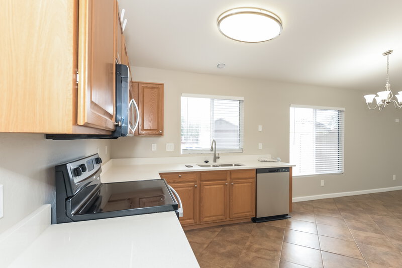1,780/Mo, 11509 W Shaw Butte Dr El Mirage, AZ 85335 Kitchen View