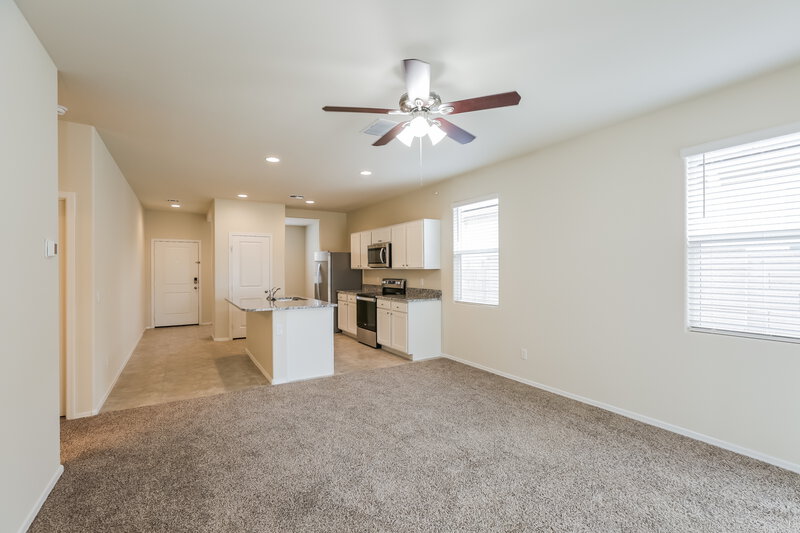 2,170/Mo, 7823 W Riverside Ave Phoenix, AZ 85043 Living Room View 2