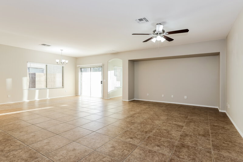 2,045/Mo, 41915 N 46th Dr Phoenix, AZ 85086 Living Room View