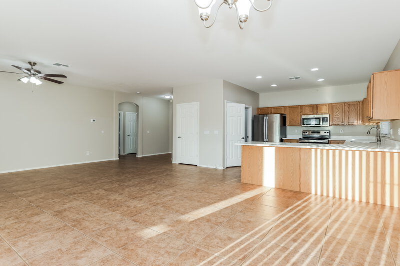 2,045/Mo, 41915 N 46th Dr Phoenix, AZ 85086 Living Room View 3