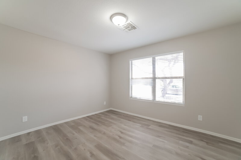 2,215/Mo, 4026 E Tether Trl Phoenix, AZ 85050 Bedroom View