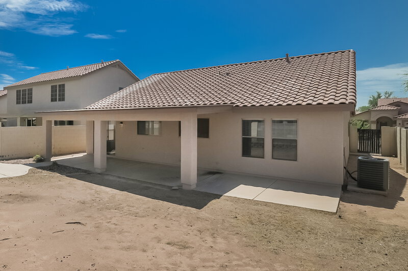 2,215/Mo, 4026 E Tether Trl Phoenix, AZ 85050 Rear View