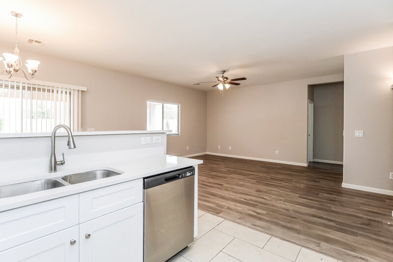 1,905/Mo, 40164 N Thoroughbred Way San Tan Valley, AZ 85140 Kitchen View 2