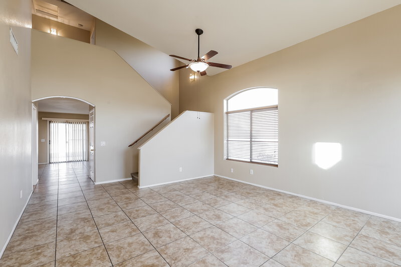 2,305/Mo, 7734 S 47th Ln Laveen, AZ 85339 Living Room View 2