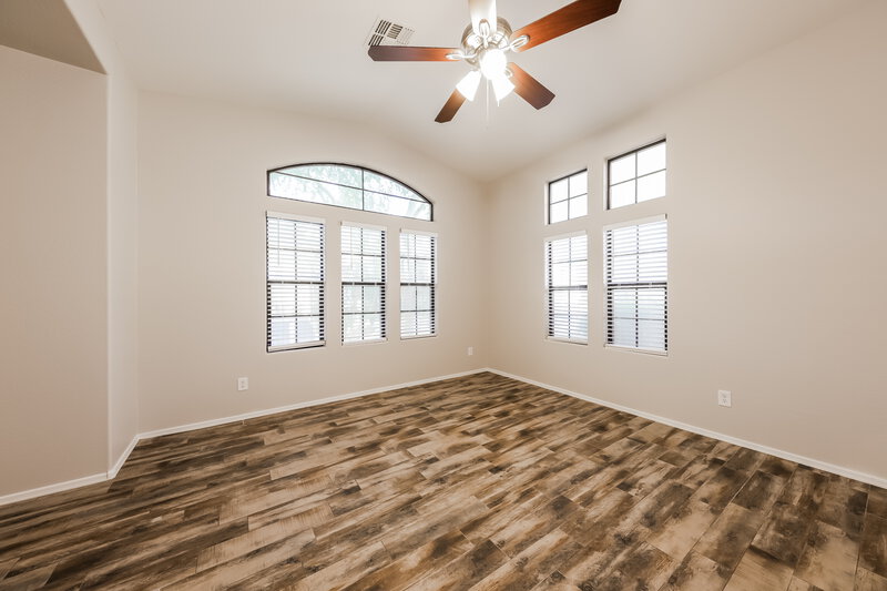 2,590/Mo, 2362 W Sleepy Ranch Rd Phoenix, AZ 85085 Living Room View 4