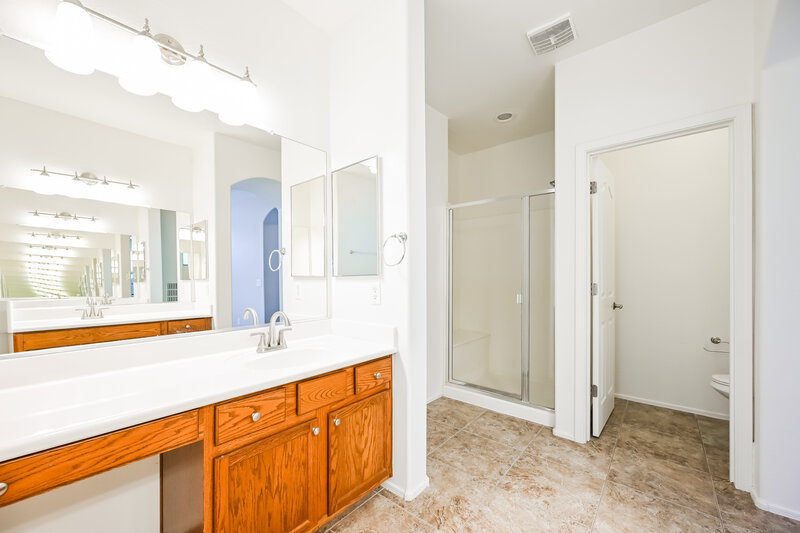 2,270/Mo, 2362 W Sleepy Ranch Rd Phoenix, AZ 85085 Main Bathroom View 2