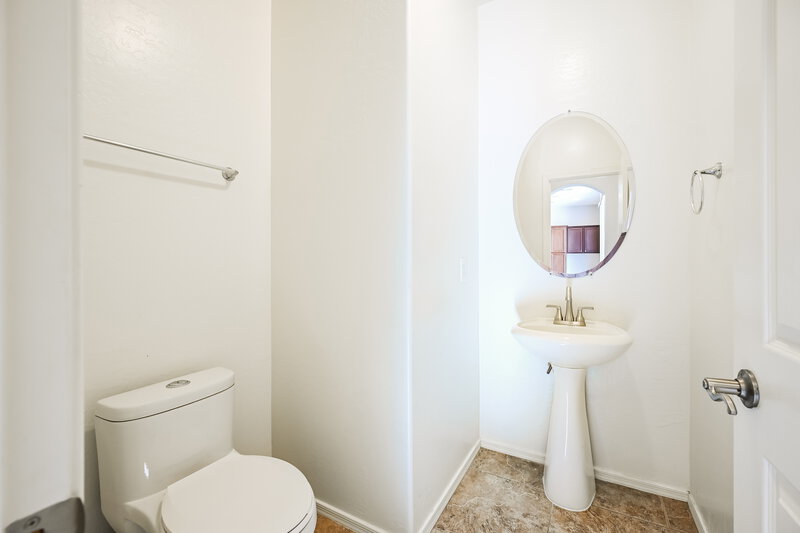 2,270/Mo, 2362 W Sleepy Ranch Rd Phoenix, AZ 85085 Bathroom View 2