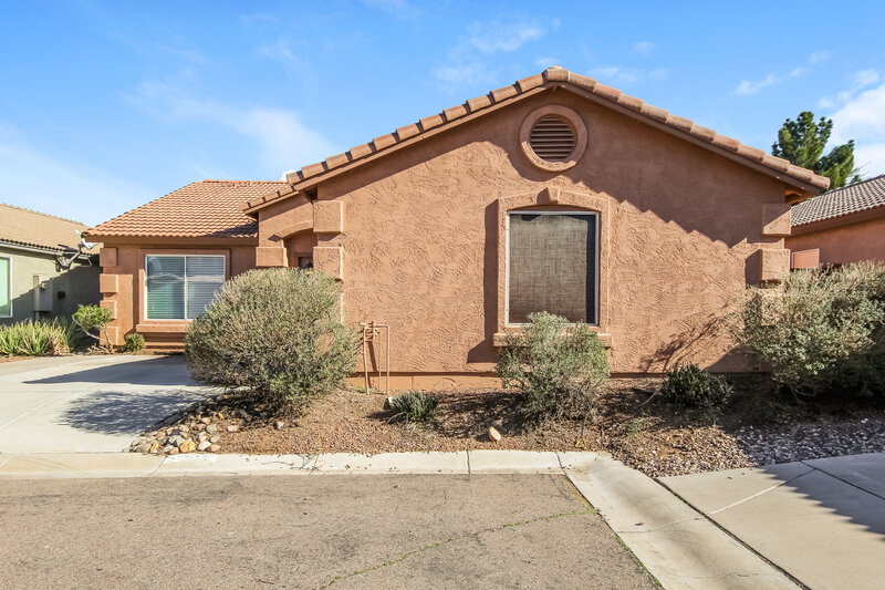 2,095/Mo, 2125 E Danbury Rd Phoenix, AZ 85022 External View