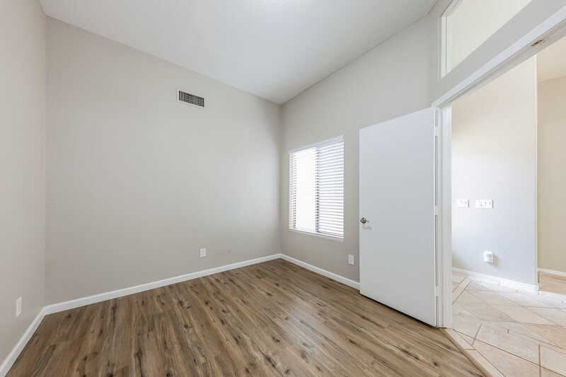 2,530/Mo, 20810 N 74th Ln Glendale, AZ 85308 Bonus Room View