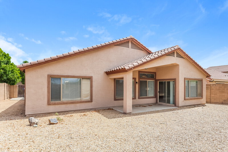 2,530/Mo, 20810 N 74th Ln Glendale, AZ 85308 Rear View