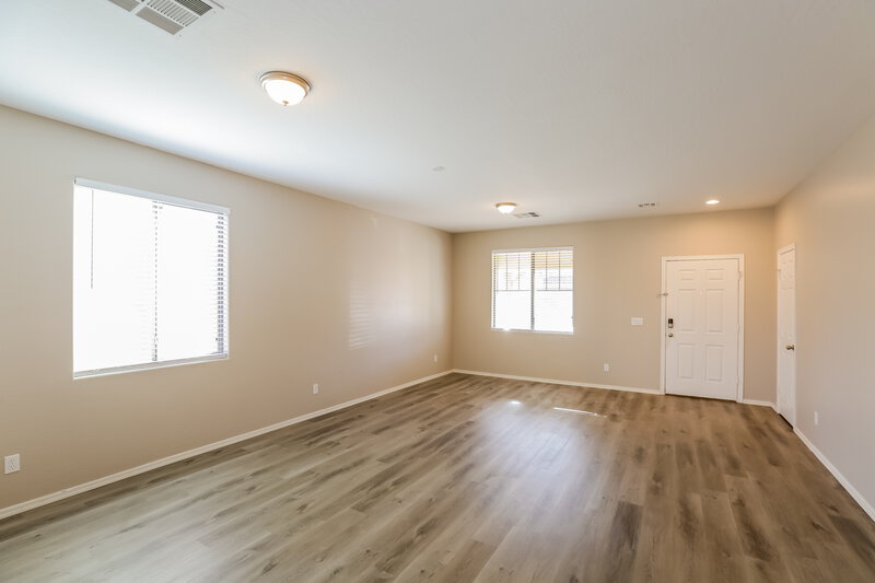 2,115/Mo, 7210 W St Charles Ave Laveen, AZ 85339 Living Room View