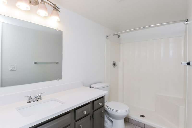 2,485/Mo, 2104 E Boston St Chandler, AZ 85225 Master Bathroom View