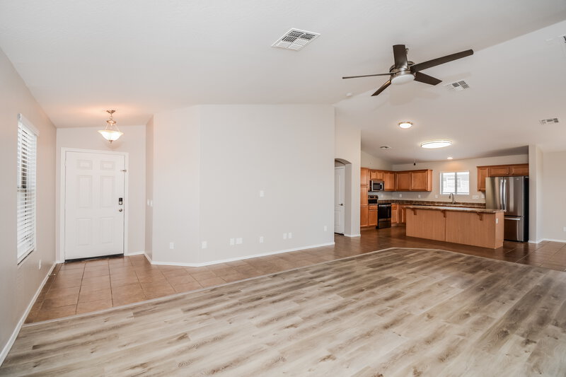 1,760/Mo, 14816 N El Frio St El Mirage, AZ 85335 Dining Room View