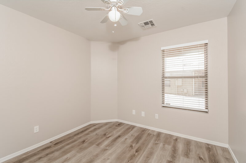 1,760/Mo, 14816 N El Frio St El Mirage, AZ 85335 Bedroom View