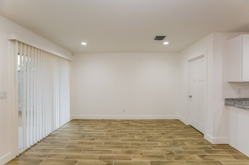 2,820/Mo, 5919 S 12th Ln Phoenix, AZ 85041 Bedroom View 2