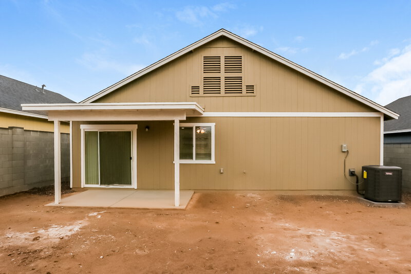 2,820/Mo, 5919 S 12th Ln Phoenix, AZ 85041 Rear View