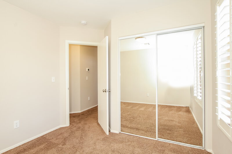 2,170/Mo, 1376 S Boulder St Unit B Gilbert, AZ 85296 Bedroom View 2