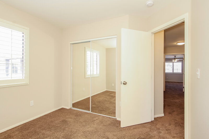 2,170/Mo, 1376 S Boulder St Unit B Gilbert, AZ 85296 Bedroom View 4