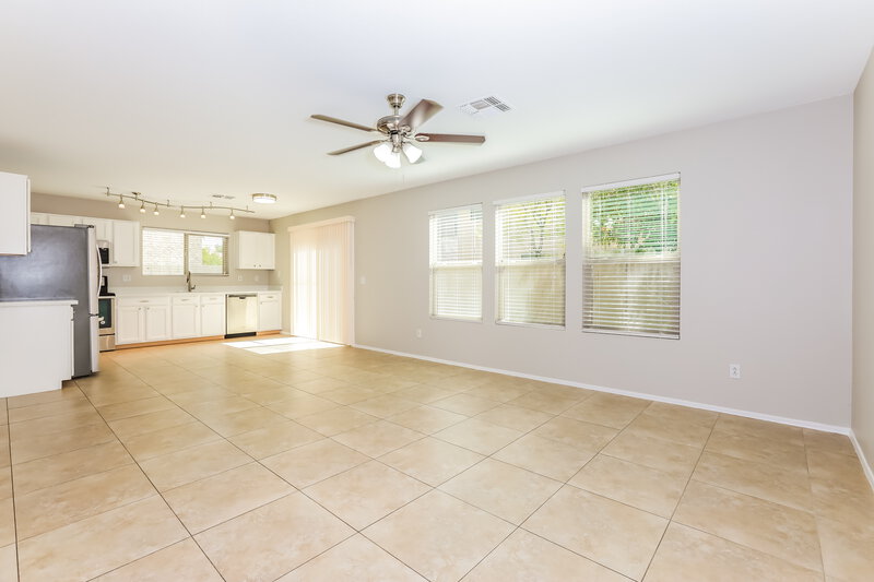 2,570/Mo, 6061 S Wilson Dr Chandler, AZ 85249 Living Room View 2