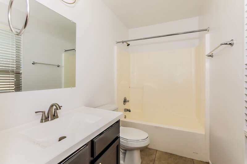 2,570/Mo, 6061 S Wilson Dr Chandler, AZ 85249 Bathroom View
