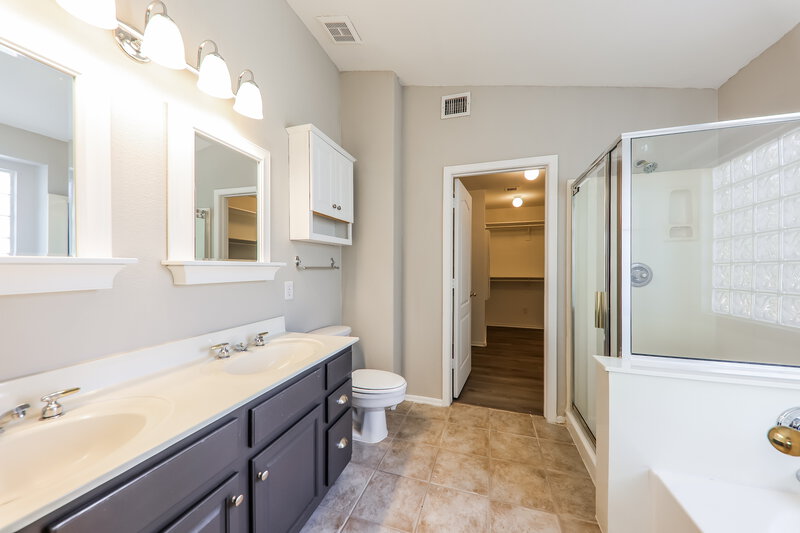 2,580/Mo, 548 E Cathy Dr Gilbert, AZ 85296 Main Bathroom View